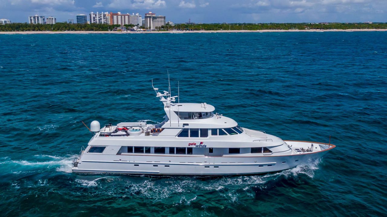 motor yacht charters florida